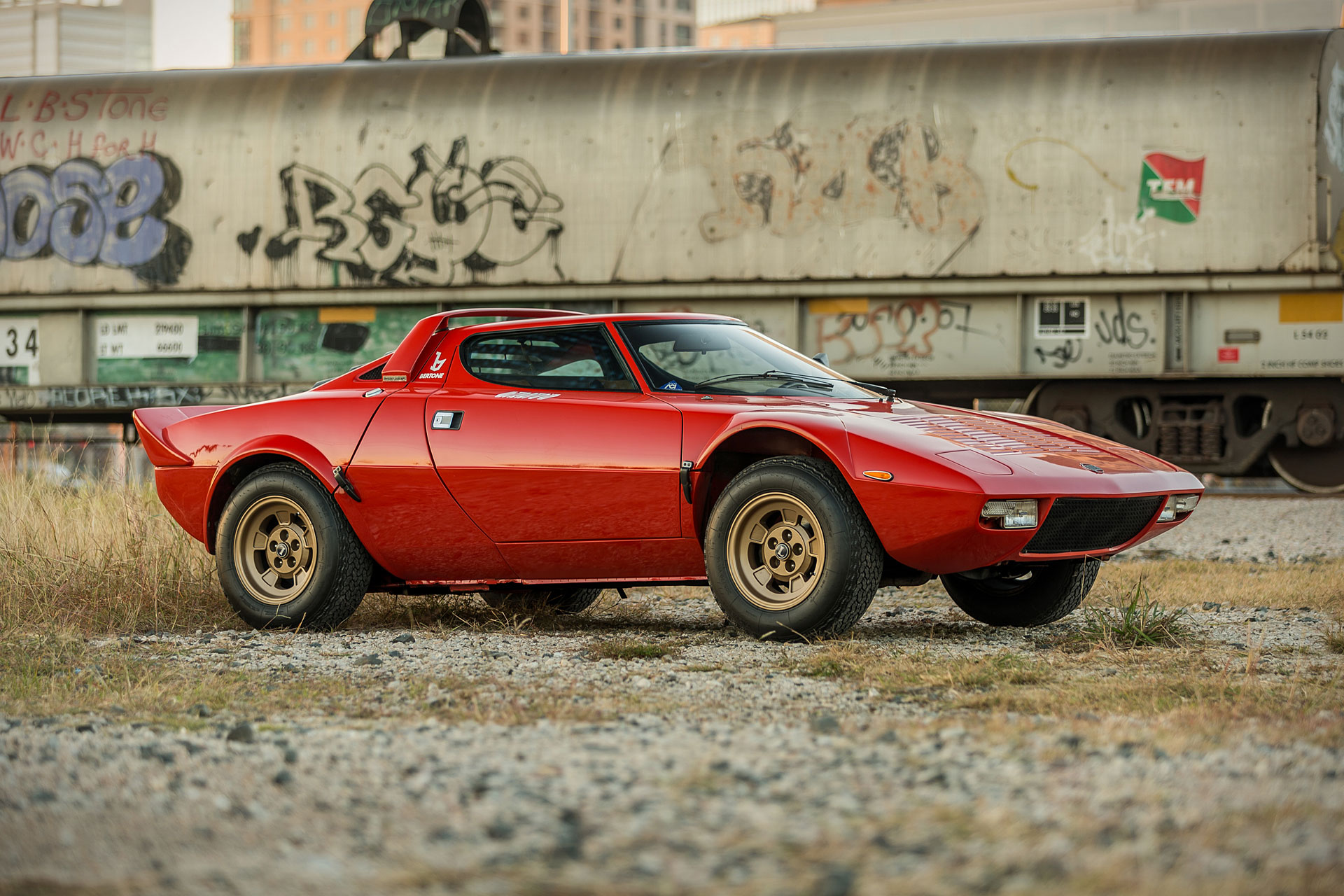 lancia-stratos-1.jpg