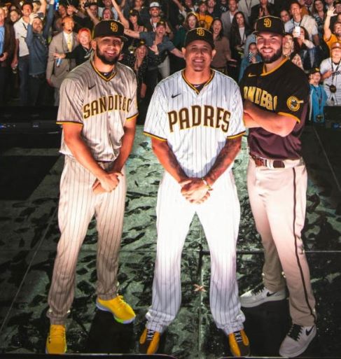 padres-brown-uniforms-1 (2).jpg